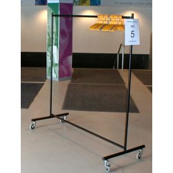 Siemens Arena garderobestativ efter opgave