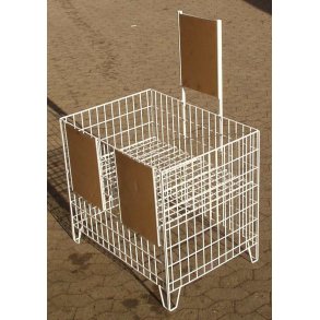 Tr&aring;dbur med tr&aring;dhylde